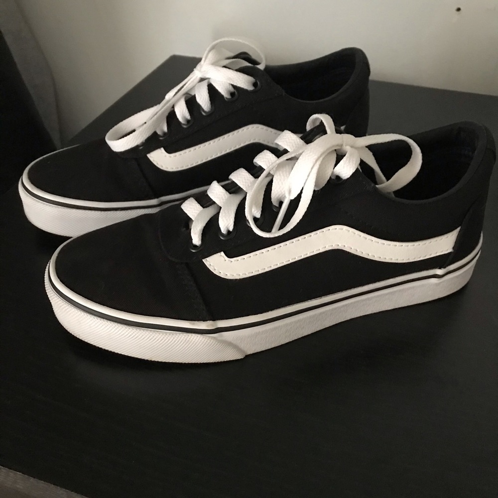 Women’s vans sneakers